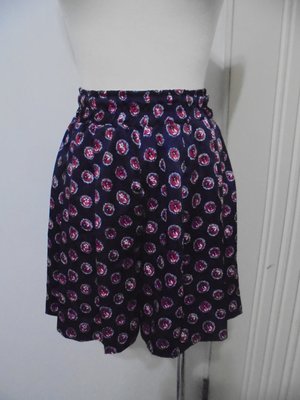 日本uniqlo品牌藍底印花鬆緊腰頭緞質褲裙S號(適26~28腰)*250元直購價*