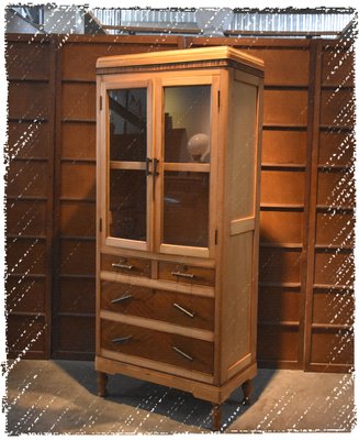 ^_^ 多 桑 台 灣 老 物 私 藏 ----- 窈窕瘦高的台灣老檜木玻璃櫃