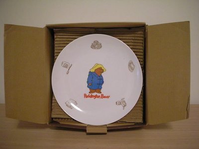 全新限量版 PADDINGTON BEAR 柏靈頓寶寶熊精緻彩繪四種造型圓形瓷盤四入壹組