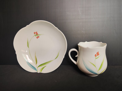 德國Meissen- 手繪野花--咖啡杯碟組