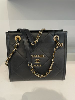 Chanel 新款 tote bag  $16xxxx 我愛麋鹿歐美精品全球代購since2005💜