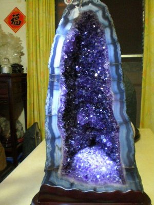 [集圓水晶]天然頂級烏拉圭瑪瑙邊紫水晶洞不含底座重23kg