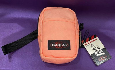 EASTPAK 粉桔色相機袋(小掛包.相機包.零錢包)