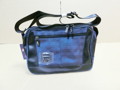 （現貨）運動品牌 FILA 側背包 會計包 上班族跑 銀行包  （深藍色）護照 證件包 旅行方便 男生女生皆適用