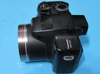 PANASONIC LUMIX 類單眼相機 DMC-FZ35 12.1MEGAPIXEL LEICA鏡頭