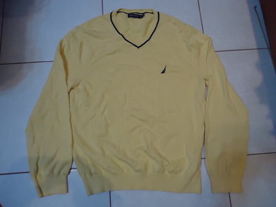nautica 米黃色長袖V領T恤,尺寸:L,肩寬:48cm,純棉,少穿極新,降價大出清.