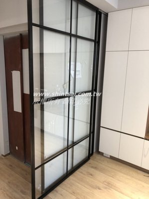 shintsai玻璃工程(新北市) 玻璃白板 鋁框玻璃 鋁框鏡子 鋁框懸吊門 客製化圖案 玻璃噴圖加工
