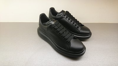 [全新真品代購] Alexander McQueen 全黑色皮革 厚底 休閒鞋 / 運動鞋 (麥昆) AMQ