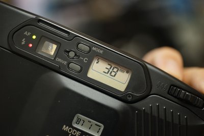 【售】Pentax Zoom 90 經典旅遊傻瓜底片相機  附CR123A電池 9成新