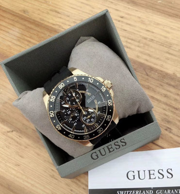 GUESS 黑色錶盤黑色橡膠錶帶 石英 男士手錶 W0798G3