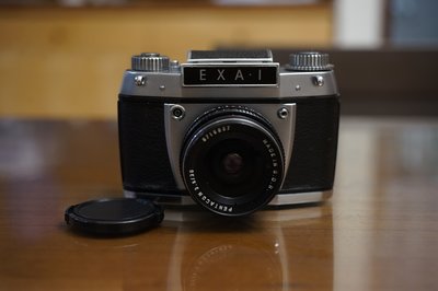 【售】德國製Exakta-Exa 1 135mm片幅 可換觀景窗底片機 加購Pentacon 30mm F3.5