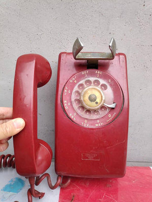 美國壁掛式電話機撥號轉盤紅色老電話
