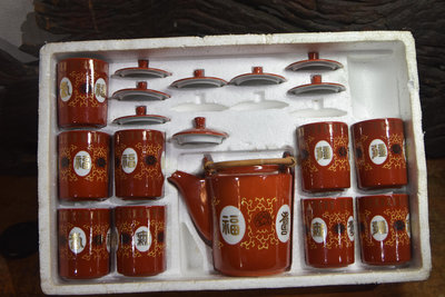 早期 大同磁器.福壽無疆/珊瑚紅 ，茶杯組，1壺.9杯.7杯蓋，