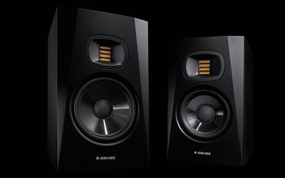 【音響世界】德國ADAM新款 T5V五吋2音路超越級監聽喇叭》附ISO避震架+Pro Co線材》售完補貨中