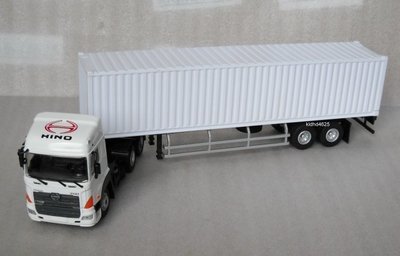 [丸山建機模型店]---HINO 700(白) 三軸車頭+二軸貨櫃 1/50貨櫃車模型
