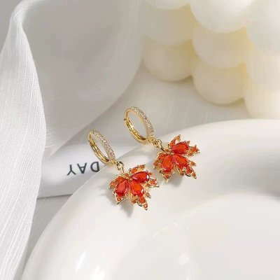 【現貨】韓版 韓系 金色水鑽紅色楓葉造型耳扣耳環
