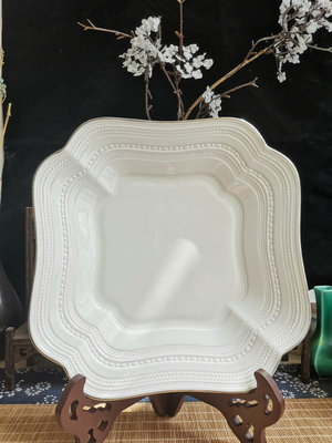 WEDGWOOD威基伍德白色浮雕骨瓷歐式盤子西點盤餐盤