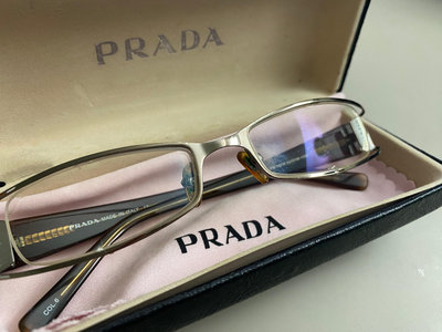 真品 Prada 眼鏡 附原廠精品盒裝 及Prada擦拭布