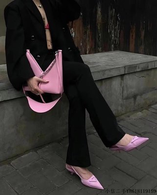 二手 Givenchy紀梵希法國品2021春夏牛皮V形Cut Out手袋1116粉色