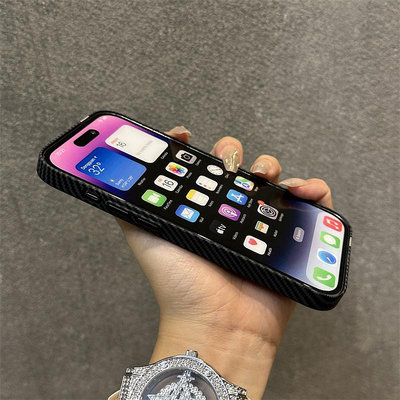 得樂蘋果15手機殼保時捷碳纖維紋水貼iphone14promax高級感13pro磨砂15ultra電鍍撞色12保護套15