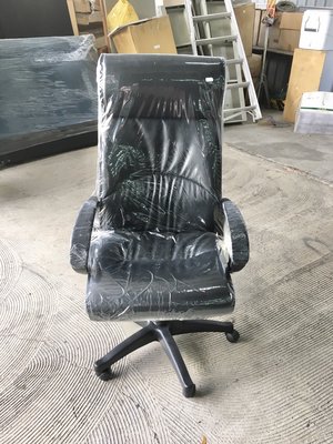 新品-主管椅 扶手黑皮辦公椅 高背OA椅 油壓升降椅 電腦椅 工作椅 20221103 [年強二手傢俱]