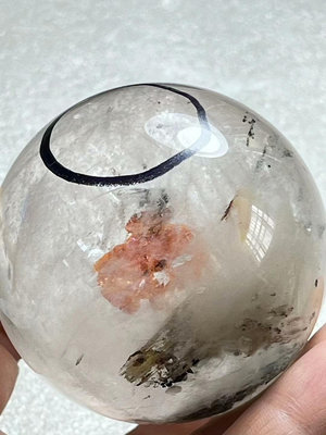 天然水晶包裹水膽紅膠花幽靈共生水晶球 晶體通透 水膽流動好