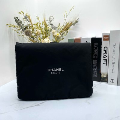CHANEL香奈兒⭐️VIP專櫃贈品⭐️ 黑色防水尼龍磁扣盥洗包
