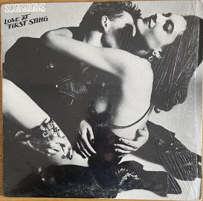 1984美版Scorpions – Love At First Sting(814981-1)