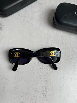 Chanel香奈兒紅色墨鏡vintage黑金logo太陽眼鏡
