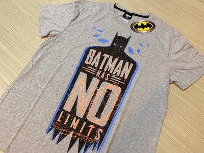 JFK DC Comics 蝙蝠俠BATMAN 官方正版短袖T恤 灰底/人物圖騰配色