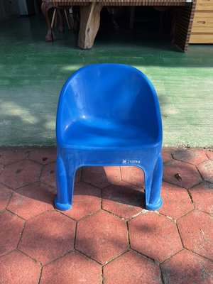 【二手倉庫-崇德店】二手家具☆藍色兒童椅☆兒童矮凳 兒童塑膠椅 幼兒椅 兒童休閒椅 台中2手家具買賣