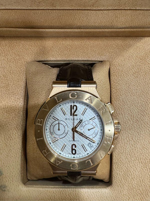 Bvlgari 寶格麗 18k玫瑰金 錶徑40mm. 副廠鱷魚皮錶帶，原廠18k金折疊扣，保單盒子皆全