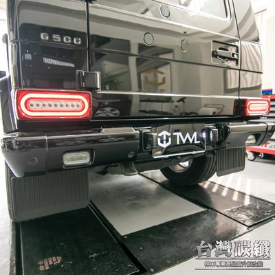 TWL台灣碳纖 全新賓士BENZ W463 G55 G500 G320 G63 G65 LED燻黑光條後霧燈組