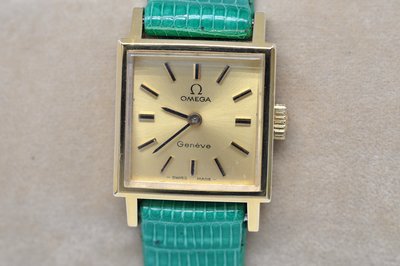 《寶萊精品》Omega 歐米茄金黃超正袖珍手動女錶