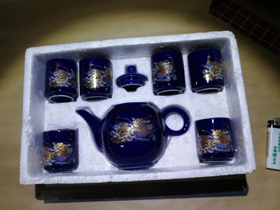 雜物拍 金孔雀圖紋藍釉73年茶具組、老使用痕污等 銘馨易拍 110PNO03 當擺飾、零件品拍 保存如圖（皆需自行處理）