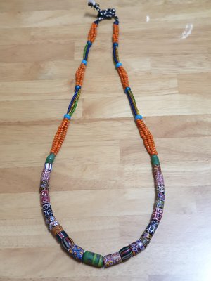 靜之美 老琉璃收藏 長項鍊：由非洲貿易珠配清朝老琉璃珠和台灣（排灣族）的老琉璃珠