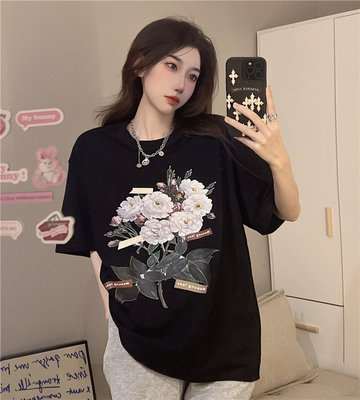 ～韓系   2022夏季薄款花卉玫瑰花短袖寬鬆印花T恤上衣/有大尺碼
