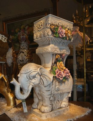 義大利進口瓷器大象花柱擺飾~~~~~~~~~~（含運費）