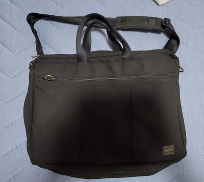日本原裝 porter 吉田 防潑水側背包電腦包 如全新（日本購入）