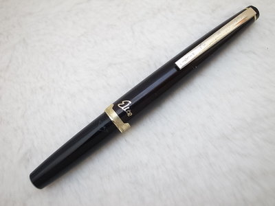 B154 百樂 日本製 elite 短鋼筆 18k 細字尖(標準桿)(6.5成)