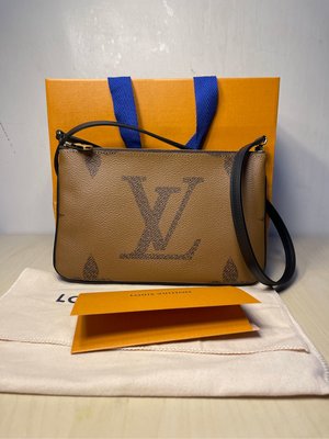 Shop Louis Vuitton Double Zip Pochette (M69203) by lemontree28