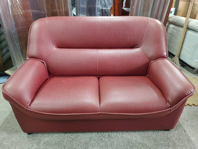 【尚典中古家具】紅色典雅兩人座皮沙發 中古 二手 小巧沙發 雙人沙發 兩人沙發 皮沙發