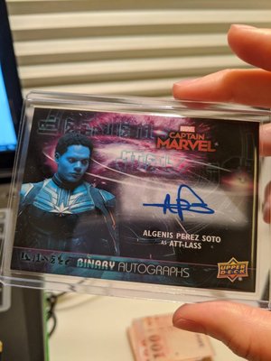 驚奇隊長 captain marvel 復仇者聯盟 avengers 簽名卡 收藏卡 Algenis Perez Sot