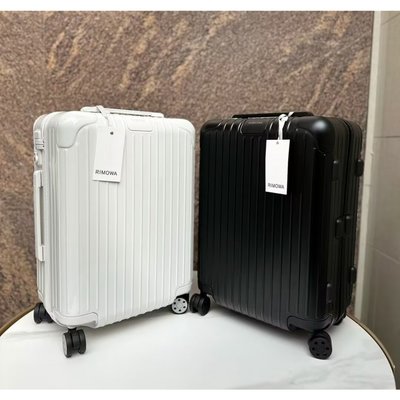 二手正品 RIMOWA Essential Cabin 21寸白色 黑色 聚碳酸酯 行李箱 登機箱 83253634