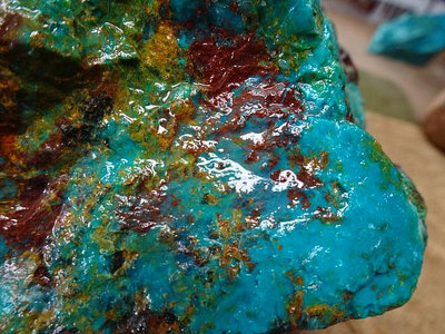 《藍晶寶石玉石特賣》→〈原石系列〉→天然優色美國藍寶石原礦〈2960公克→h3