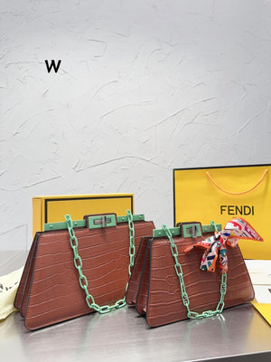 新款熱銷 FENDI芬迪首發2023秀款包 鱷魚紋小貓包 手提包 單肩斜挎包 百搭風琴手拎包 鏈條鎖扣包 明星大牌同款