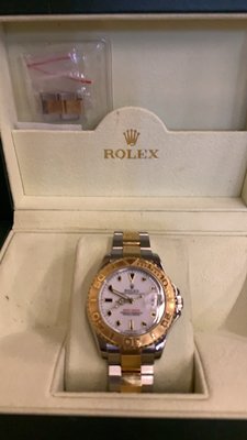 ROLEX勞力士  18K半金遊艇系列手錶 錶徑35mm   錶況很新  有興趣的買家   歡迎提問⋯