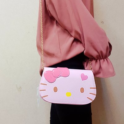 Hello Kitty~ 手機 斜背包 (尺寸：21*6*12cm)【天使愛美麗】 現貨