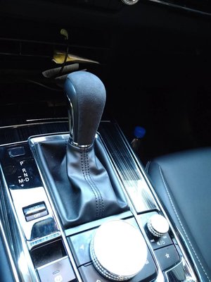 歐力車飾~馬自達 MAZDA 20-23年 CX30 CX-30 排檔頭 排檔頭裝飾貼 排檔頭貼 排檔頭蓋 翻毛皮款