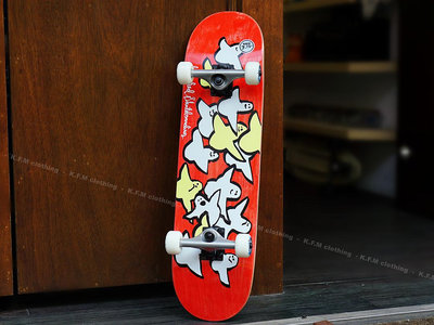 【 K.F.M 】Krooked BIRDS 7.75 Skateboard  整組 技術板 滑板 美國進口滑板 紅木紋